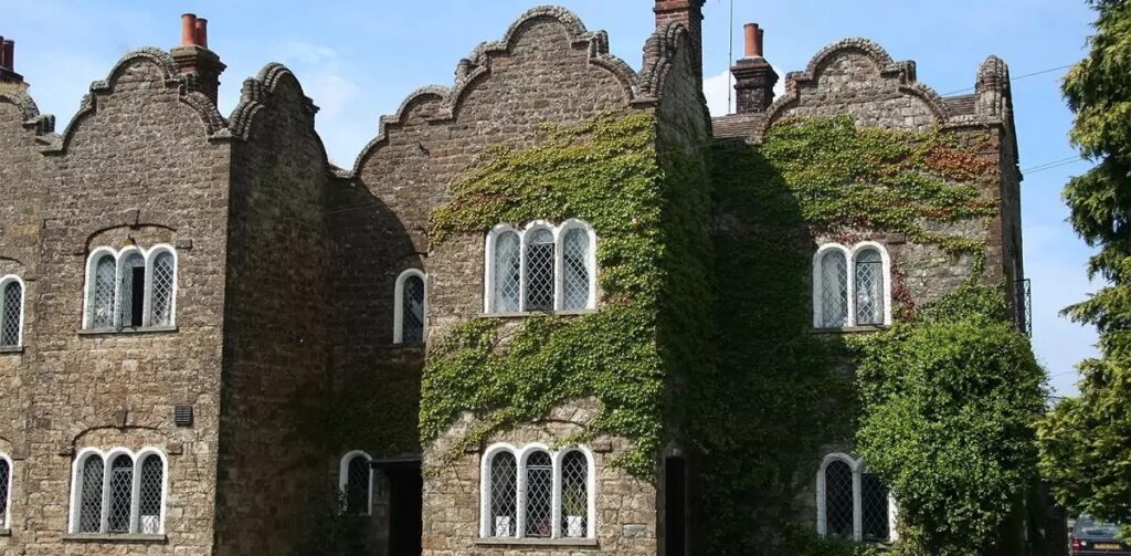 Pluckley - The Village of Twelve Ghosts in the UK 25