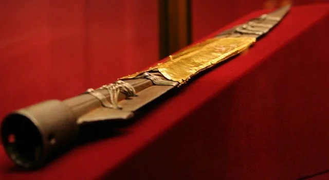 The Mystery of the Spear of Destiny: An ancient relic in the hands of Adolf Hitler 16