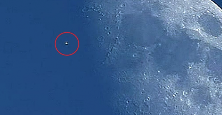 A mysterious object near the moon and a Disc-shaped UFO hit the news 1