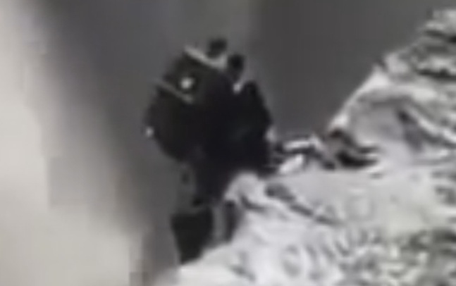 Iceland accidentally filmed a transforming alien watching people 6