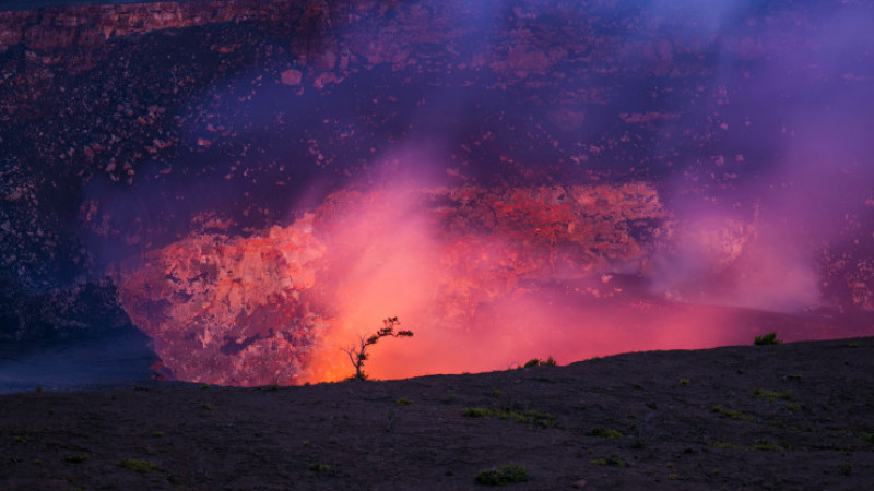 California wildfires create giant "volcanic" clouds 1