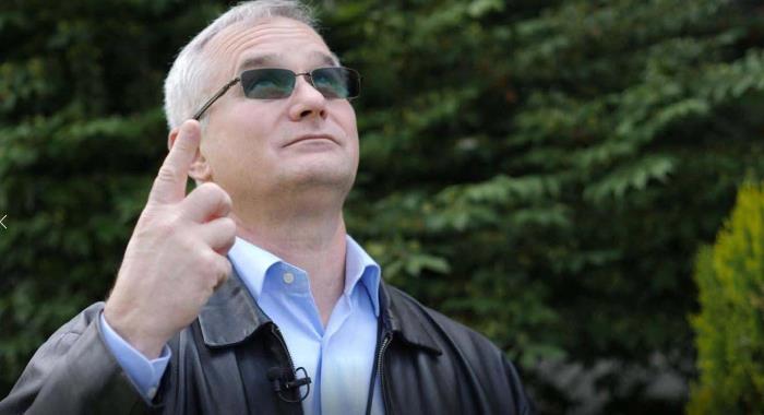 David Fravor, a Former US military pilot spoke about the encounter with a UFO 1