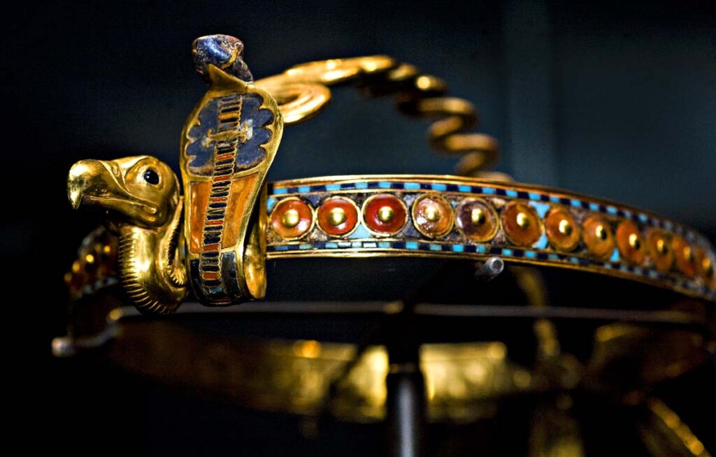What secrets are kept by the stones of pharaohs and kings 5