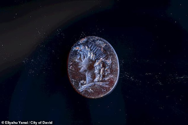 A seal with the image of the god Apollo was found in the Jerusalem wall 2