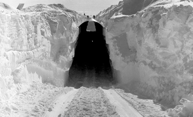 Underground city inside a glacier: tunnels opened accidentally when Greenland's ice began to melt 3