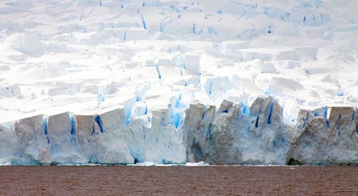 50,000 earthquakes in Antarctica and mysterious trumpet sounds in the sky. What's next? 1