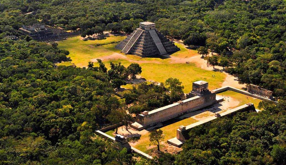 What will never be shown to ordinary tourists on the ruins of ancient Mayan cities 1