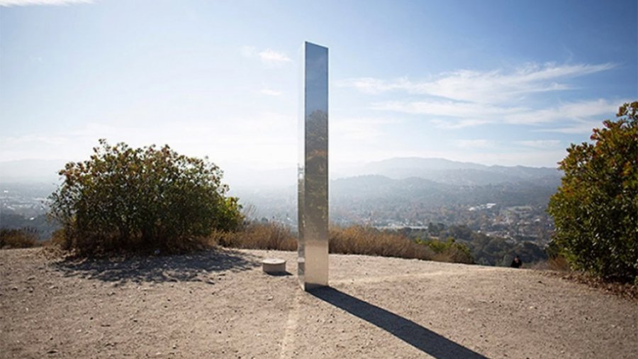 Monolith Triplets: New metal monolith of unknown origin appears in California 25