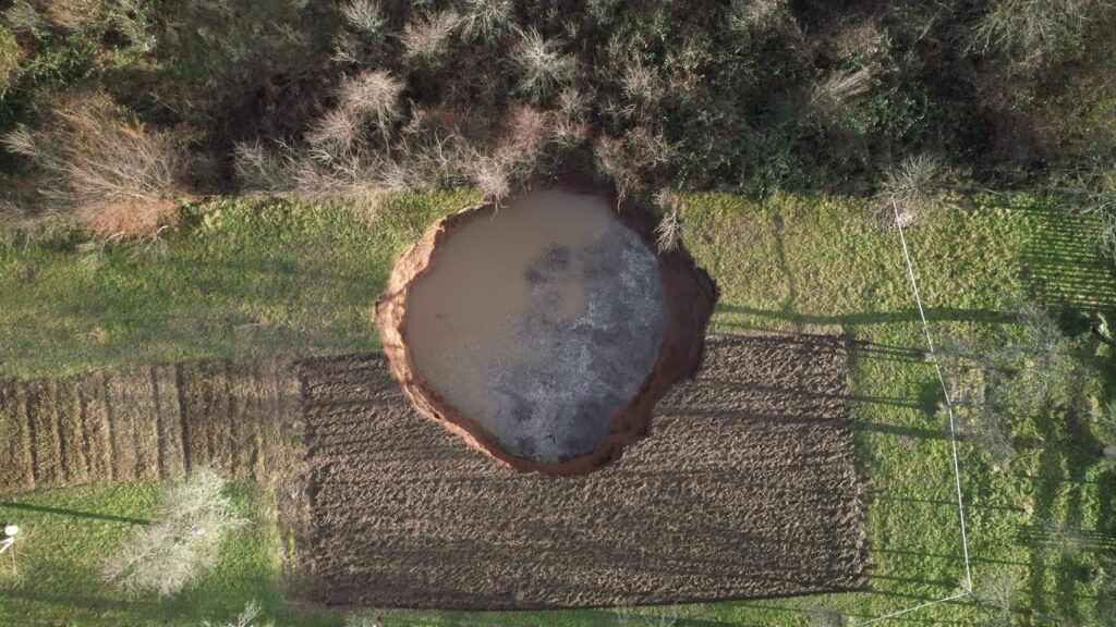 A month after the devastating M6.4 earthquake in Croatia, large sinkholes continue to appear 1