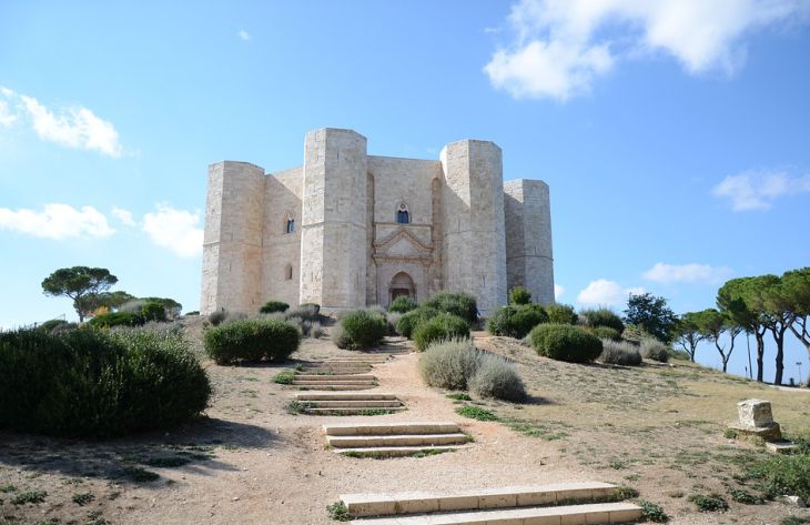 Which castle in Europe is considered the most mystical: you will be surprised
