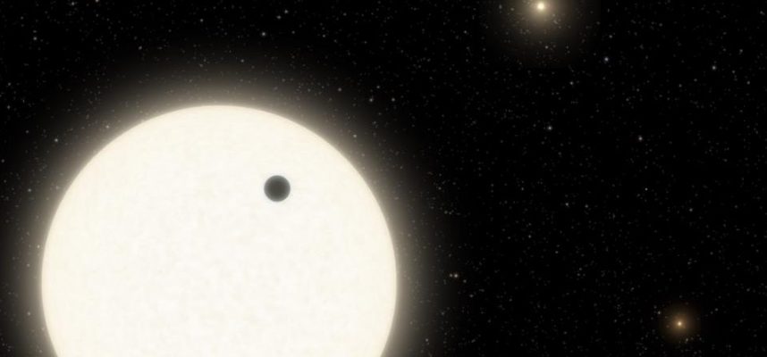 KOI-5Ab, the curious planet that orbits in a system of three suns 1