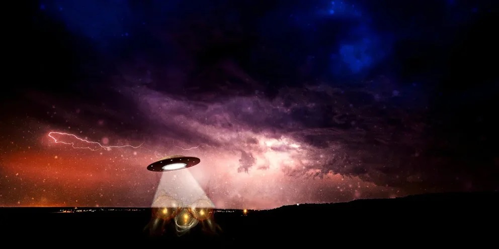 Trump-signed bill obliges US federal services to publish UFO contact data 3