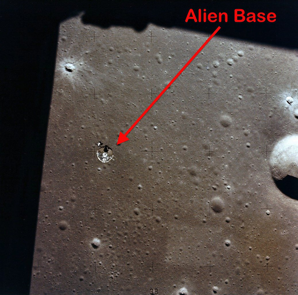 The far side of the moon - alien bases or an ancient astronaut's cemetery?