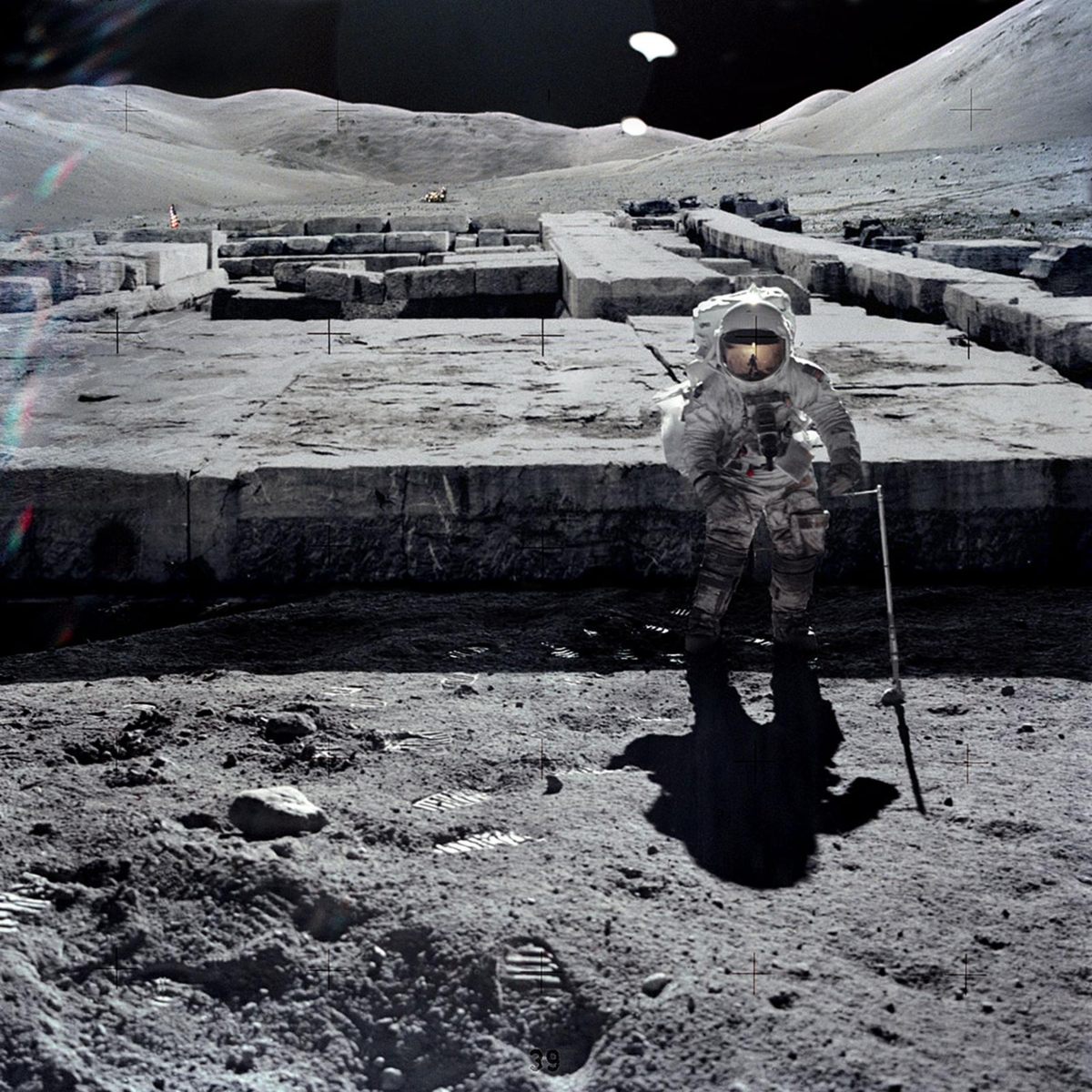 The far side of the moon - alien bases or an ancient astronaut's cemetery?