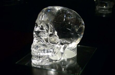 Ufologist said that the found crystal skull refers to aliens 2