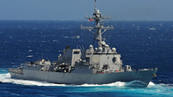 Mysterious Tic Tac-Shaped UFO's scared the crews of US warships for several days 1