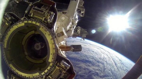 ISS cameras spotted a huge triangular UFO behind SpaceX 9