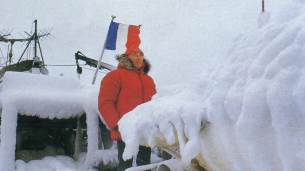 Jacques Yves Cousteau's mysterious expedition to Antarctica. What happened there? 24