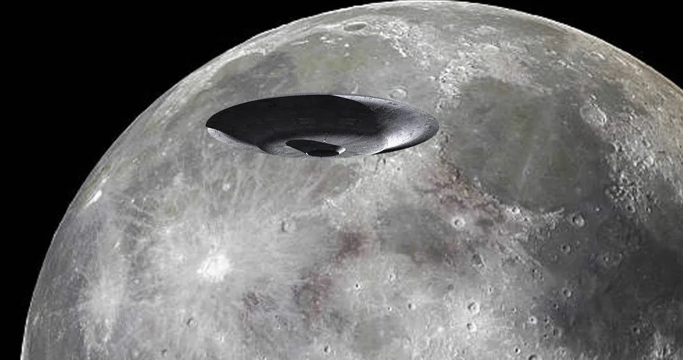 New unique video with huge UFOs on the Moon 1