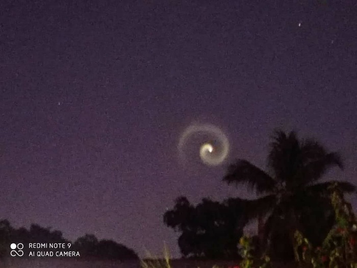 A giant spiral appeared in the sky over Fiji islands 1