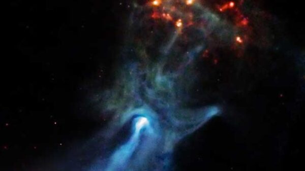 Astronomers have discovered a giant "ghost hand" that stretches 150 light-years through space 5