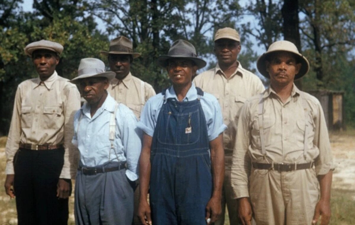Photo: The National Archives / Some of the participants in the experiment 
