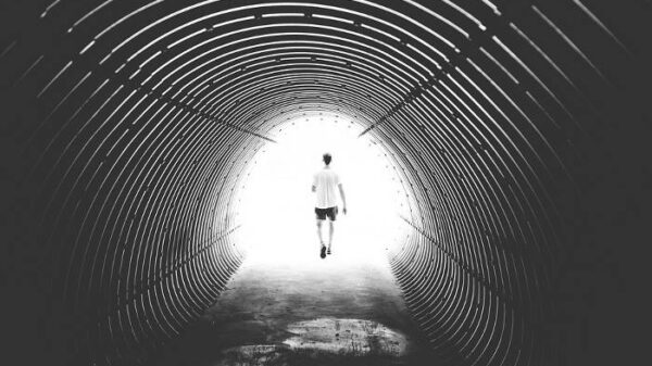 "Life flashed before my eyes": a British psychologist put forward the theory of the appearance of near-death visions 15