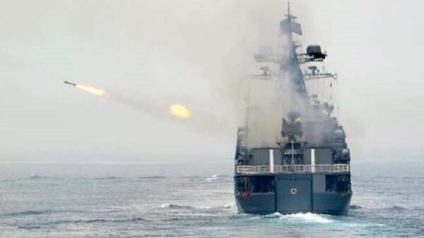 The planet is watching with bated breath: Russian Navy has entered into confrontation with a US submarine 21