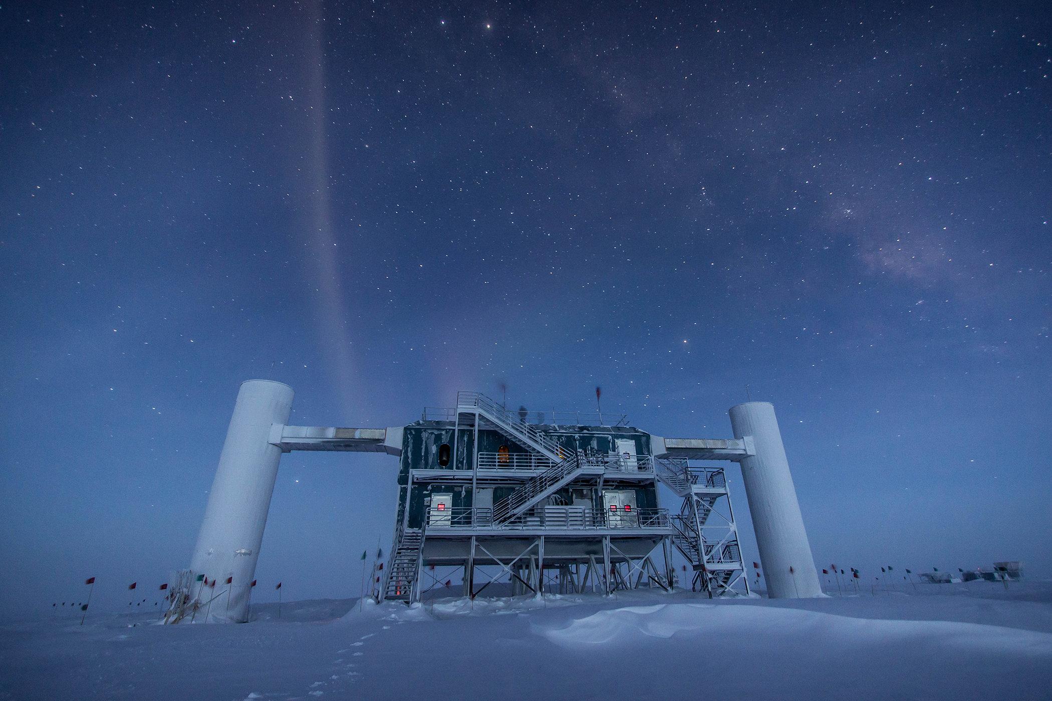 The surface facility for the IceCube experiment, which is located under nearly 1 mile (1.6 kilometers) of ice in Antarctica. IceCube suggests ghostly neutrinos don't exist, but a new experiment says they do.