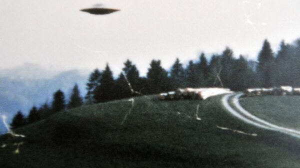 An anonymous source at NASA said that the agency intends to look for aliens among people 3