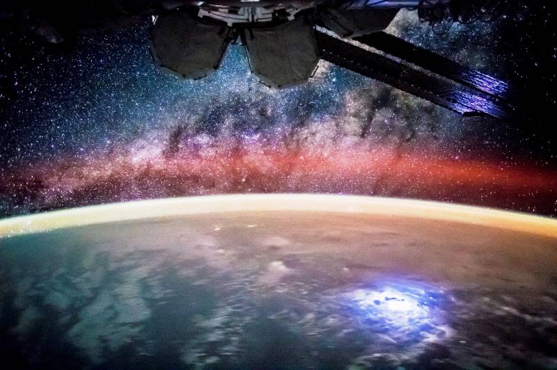 War is transferred to space: is the Earth preparing for Battlestar Galactica? 1