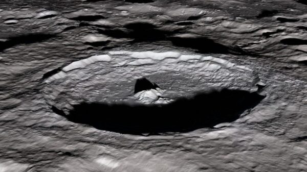 A city built by the moon inhabitants? NASA will send a rover to the "alien base" in the very center of the moon 10
