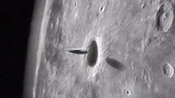 In 2018, an unknown object crashed on the moon. NASA tried to hide this fact, but ufologists saw a UFO landing 11