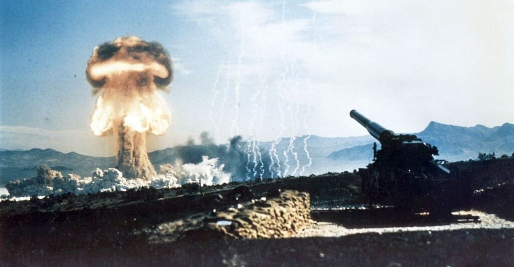 MI6: These targets will be hit with tactical nukes in Ukraine while Russian TV states that Nuclear war 'already a given' 1