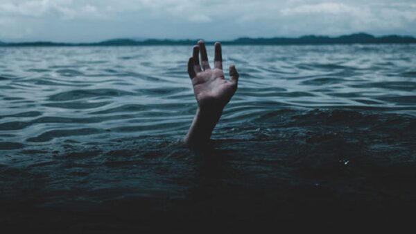 Last days of the sinking ship? When will the economic collapse occur and how will it affect our lives? 15