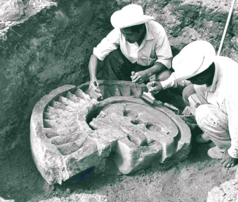 Артефакт из Теотиуакана «диск смерти»: какого его происхождение и предназначение?