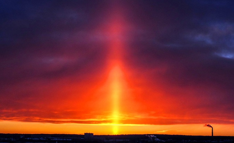 Light pillars in the sky explain the Bermuda Triangle anomalies. Why do they appear and why they could be an impending doom sign for humanity? 1