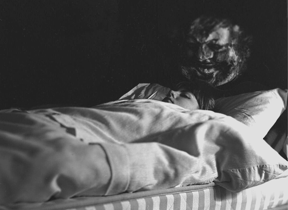 Dämonen sind uns näher als wir denken: Was sehen Kinder im Dunkeln? 2 Dämonen sind uns näher als wir denken: Was sehen Kinder im Dunkeln?