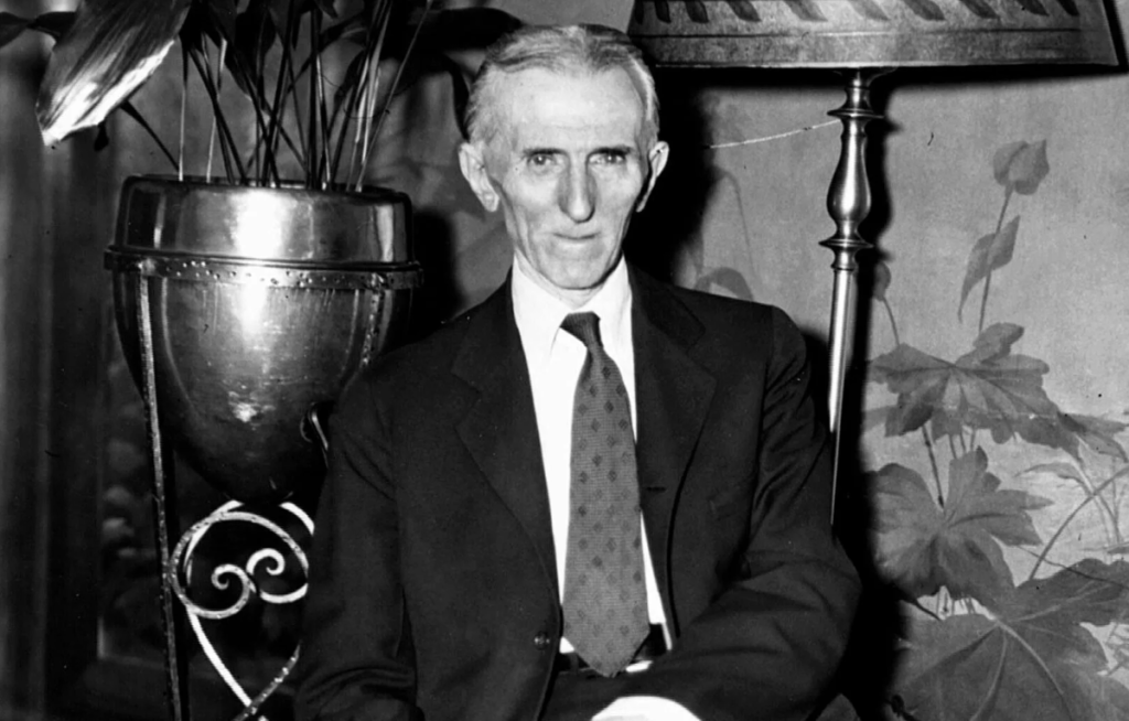 „I pamiętajcie: ani jedna osoba, która istniała, nie umarła”. Zakazany wywiad z Teslą, odnaleziony 83 lata później 4 Nikola Tesla był nie tylko wybitnym inżynierem i fizykiem, ale także wielkim intrygantem i filozofem.-6