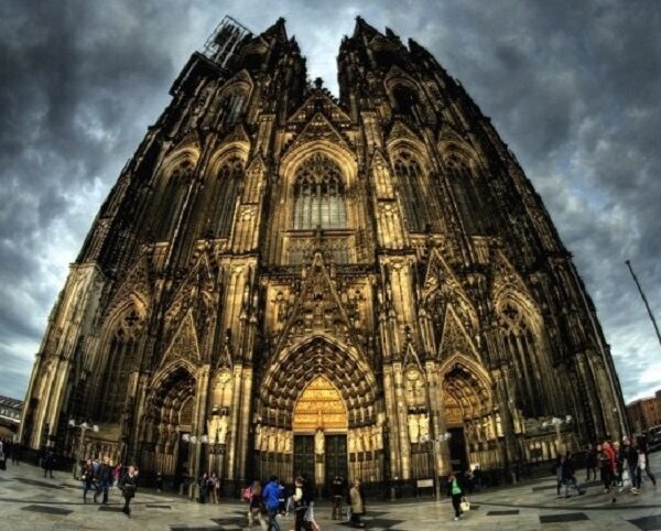 Devil's drawings. Why could the construction of Cologne Cathedral lead to the end of the world? 2