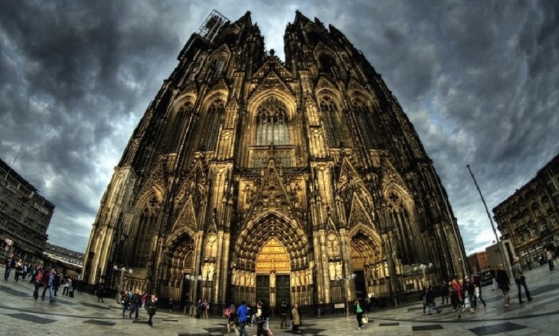 Devil's drawings. Why could the construction of Cologne Cathedral lead to the end of the world? 1