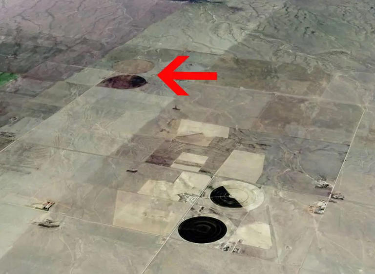Internet Erupts Over Viral Image of Alleged 1000-Foot UFO Near Four Corners—Debunked or Hidden Truth? 2